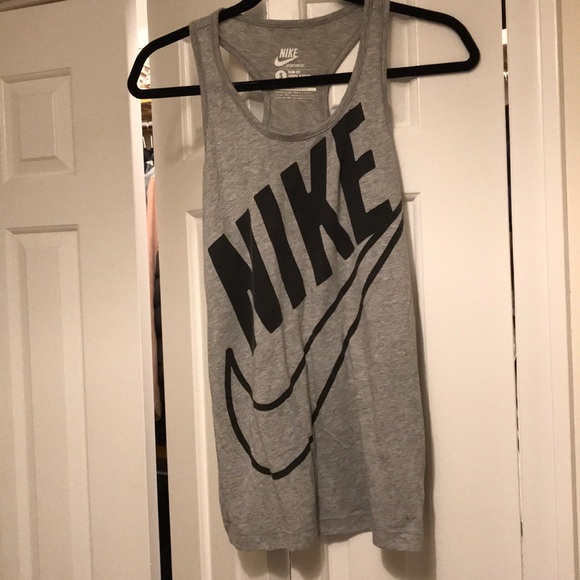 Nike sportswear tank - Picture 1 of 3